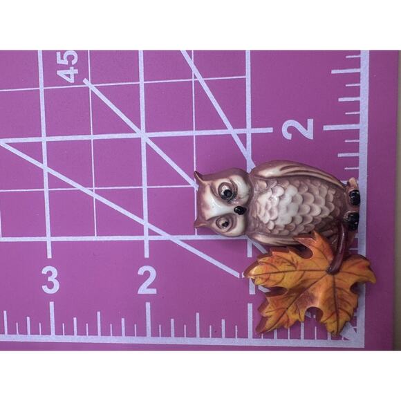 Vintage 1940s Celluloid Owl Pin Layered 3D Brooch‎ Quirky Jewelry Autumn Leaf - Picture 8 of 8